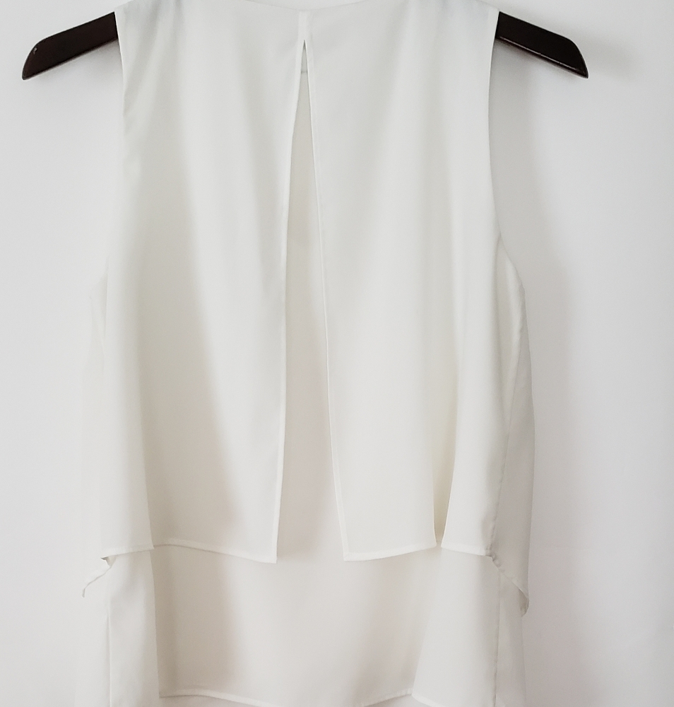 ๐ฟChic Calvin Klein Flowy Top๐ฟ๐HP๐ - Picture 6 of 8
